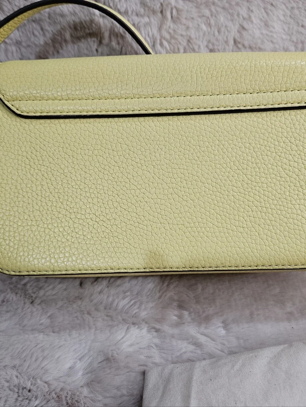 2020 Tory Burch Thea Flap Crossbody With Tassels And Dustbag